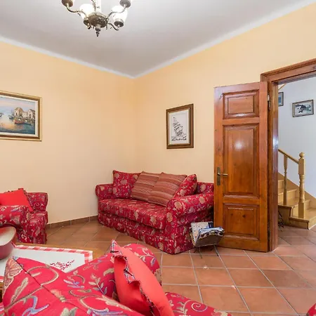 2 Bedroom Cozy In 別荘