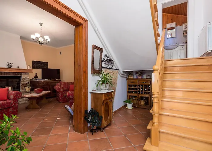 بيت للعطل 2 Bedroom Cozy In