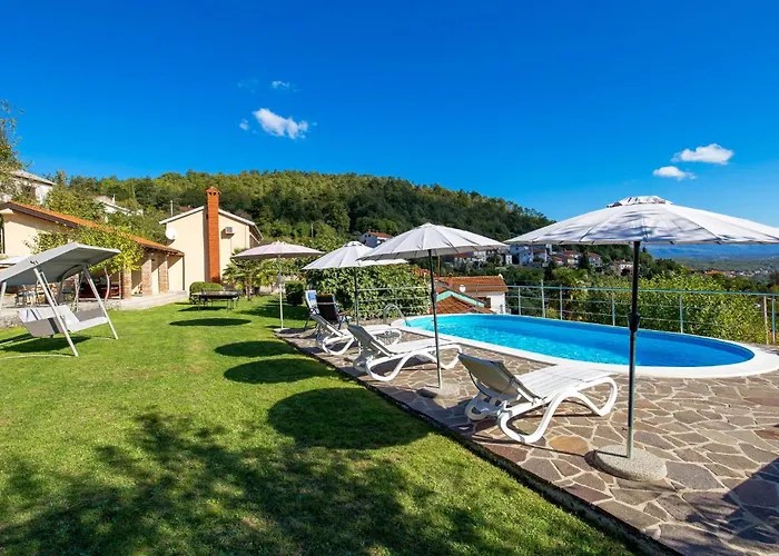بيت للعطل 2 Bedroom Cozy In