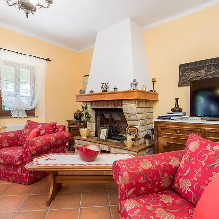 Amazing In With 2 Bedrooms, Wifi&outdoor Swimming Pool
