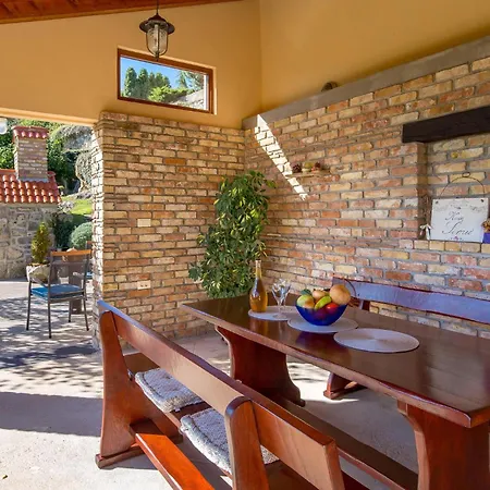2 Bedroom Cozy In Casa vacanze