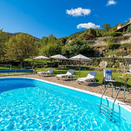 Amazing In With 2 Bedrooms, Wifi&outdoor Swimming Pool Vakantiehuis