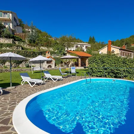 Amazing In With 2 Bedrooms, Wifi&outdoor Swimming Pool Vakantiehuis Rukavac (Primorje-Gorski Kotar)