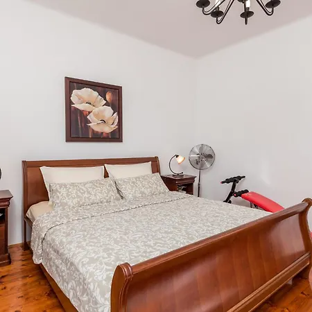 2 Bedroom Cozy In Rukavac (Primorje-Gorski Kotar)