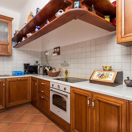 2 Bedroom Cozy In 펜션