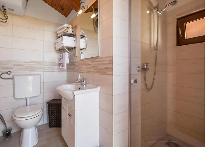 2 Bedroom Cozy In * Rukavac (Primorje-Gorski Kotar)